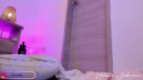 vanessajohnsonn online show from 2, 3, 2025