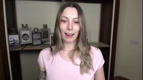 Snapshot of vanessakim_ chatting on 3, 3, 2026 Vanessa online show from 3, 3, 2026