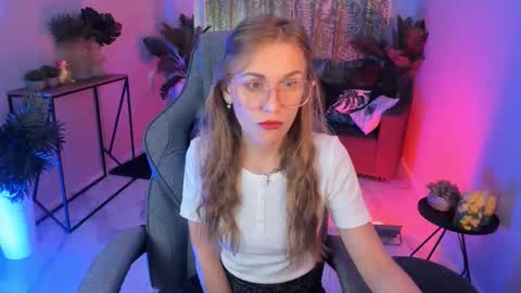Vanessa online show from 6, 10, 2025