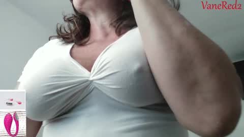 Snapshot of vanessared2 chatting on 19, 3, 2026 Vanesared2 online show from 19, 3, 2026