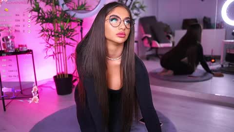 Vanessa Simon online show from 27, 1, 2025