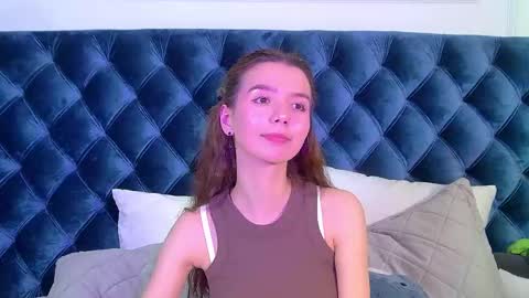 VanessaVienne online show from 18, 4, 2026