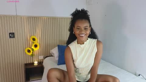 Snapshot of vanestrauss chatting on 13, 1, 2026 New account follow me online show from 13, 1, 2026