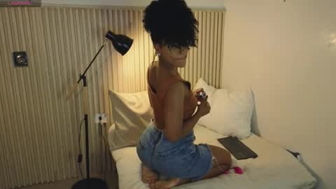 Snapshot of vanestrauss chatting on 27, 2, 2026 New account follow me online show from 27, 2, 2026