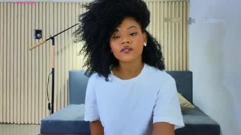 Snapshot of vanestrauss chatting on 2, 4, 2026 New account follow me online show from 2, 4, 2026