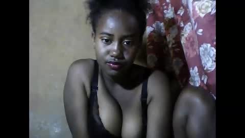 Snapshot of vaniah321 chatting on 16, 12, 2024 vaniah321 online show from 16, 12, 2024