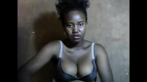 Snapshot of vaniah321 chatting on 28, 12, 2024 vaniah321 online show from 28, 12, 2024