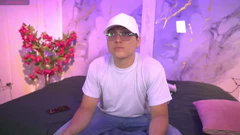 vanilla_hot_ online show from 15, 12, 2025