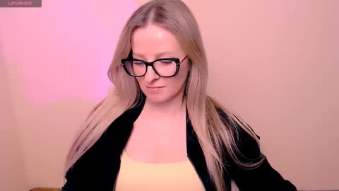 Mia online show from 27, 3, 2026