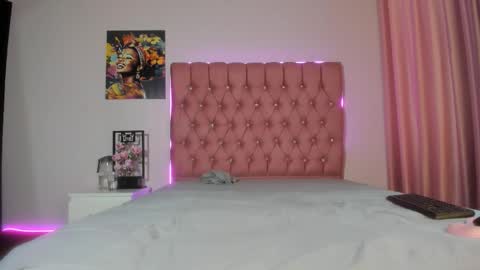 Snapshot of vanillaflo chatting on 24, 11, 2025 VanillaFlo online show from 24, 11, 2025