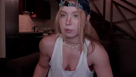 Snapshot of vanillalivitski chatting on 10, 10, 2025 Vanilla online show from 10, 10, 2025