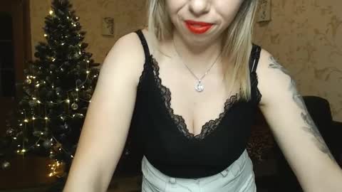 Snapshot of vanillamuffin chatting on 7, 12, 2024 VanillaMuffin online show from 7, 12, 2024