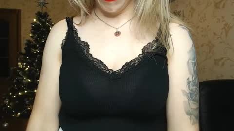Snapshot of vanillamuffin chatting on 19, 12, 2024 VanillaMuffin online show from 19, 12, 2024