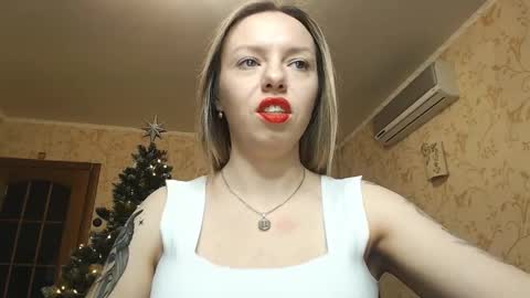 Snapshot of vanillamuffin chatting on 4, 1, 2025 VanillaMuffin online show from 4, 1, 2025