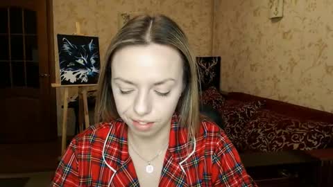 Snapshot of vanillamuffin chatting on 5, 2, 2025 VanillaMuffin online show from 5, 2, 2025