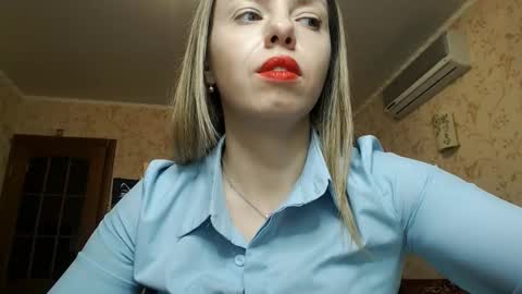 Snapshot of vanillamuffin chatting on 9, 2, 2025 VanillaMuffin online show from 9, 2, 2025