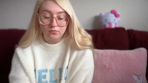 vanillapuddingpie online show from 23, 1, 2025