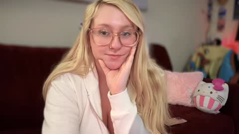 vanillapuddingpie online show from 5, 2, 2025