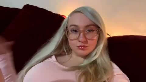 vanillapuddingpie online show from 17, 11, 2025