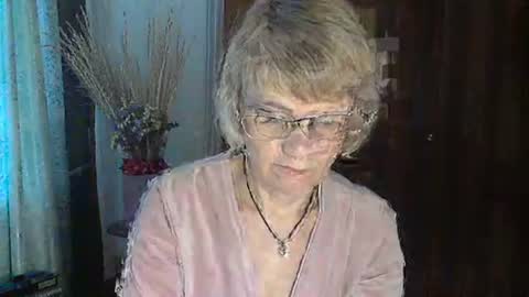 Snapshot of vanillaxcreamy chatting on 8, 1, 2025 Vanillaxcreamy online show from 8, 1, 2025