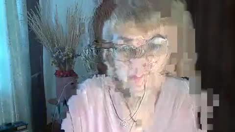 Snapshot of vanillaxcreamy chatting on 10, 1, 2025 Vanillaxcreamy online show from 10, 1, 2025
