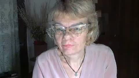 Snapshot of vanillaxcreamy chatting on 12, 1, 2025 Vanillaxcreamy online show from 12, 1, 2025