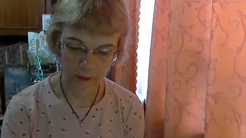 Snapshot of vanillaxcreamy chatting on 5, 2, 2025 Vanillaxcreamy online show from 5, 2, 2025