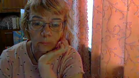 Snapshot of vanillaxcreamy chatting on 2, 3, 2025 Vanillaxcreamy online show from 2, 3, 2025