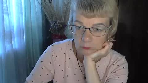 Snapshot of vanillaxcreamy chatting on 9, 10, 2025 Vanillaxcreamy online show from 9, 10, 2025
