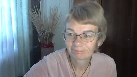 Snapshot of vanillaxcreamy chatting on 25, 10, 2025 Vanillaxcreamy online show from 25, 10, 2025