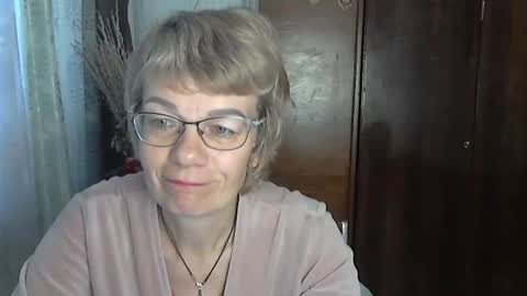 Snapshot of vanillaxcreamy chatting on 11, 11, 2025 Vanillaxcreamy online show from 11, 11, 2025