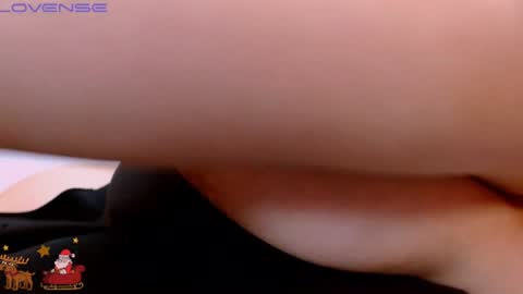 Snapshot of vanne_amet chatting on 25, 12, 2024 free follow me online show from 25, 12, 2024