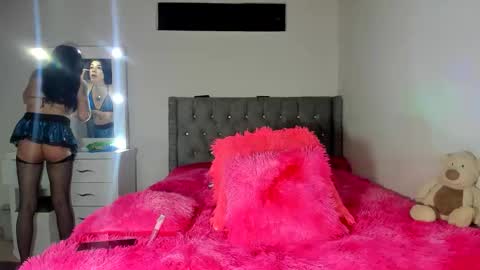 Snapshot of vanne_horny77 chatting on 24, 10, 2025 Vanessa online show from 24, 10, 2025