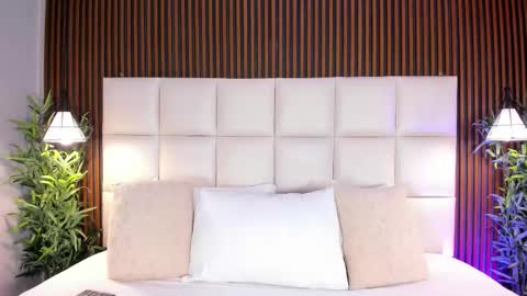 V A N N E S A   online show from 9, 1, 2026