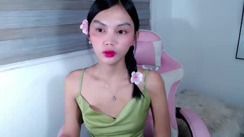 Snapshot of vannesasexyslutt chatting on 17, 5, 2026 VANNESA online show from 17, 5, 2026