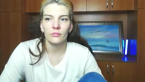 Snapshot of vanrey_ chatting on 7, 3, 2026 Vanessa online show from 7, 3, 2026