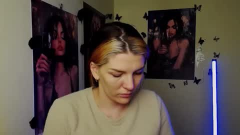 Snapshot of vanrey_ chatting on 9, 3, 2026 Vanessa online show from 9, 3, 2026