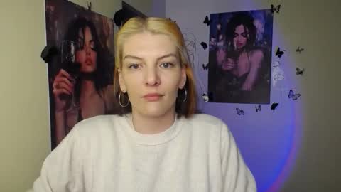 Snapshot of vanrey_ chatting on 24, 3, 2026 Vanessa online show from 24, 3, 2026