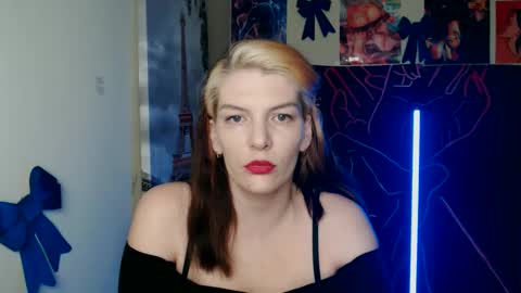 Snapshot of vanrey_ chatting on 27, 3, 2026 Vanessa online show from 27, 3, 2026