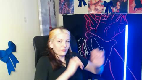Snapshot of vanrey_ chatting on 7, 4, 2026 Vanessa online show from 7, 4, 2026