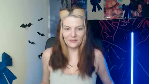 Snapshot of vanrey_ chatting on 26, 4, 2026 Vanessa online show from 26, 4, 2026