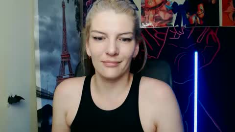 Snapshot of vanrey_ chatting on 21, 5, 2026 Vanessa online show from 21, 5, 2026