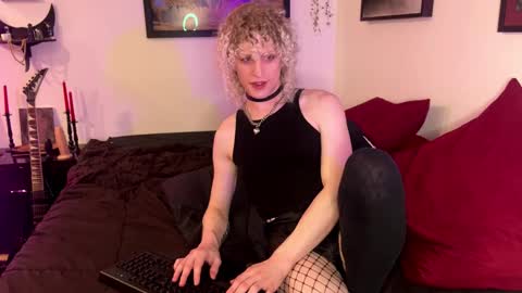 Snapshot of vantablossom chatting on 22, 12, 2025 vantablossom online show from 22, 12, 2025