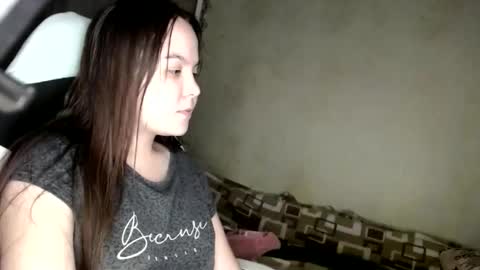 Var Kiss online show from 15, 11, 2025