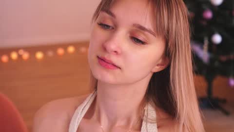 Snapshot of variety_moments chatting on 23, 1, 2025 Heeeeey Im Hanna the art of tease online show from 23, 1, 2025