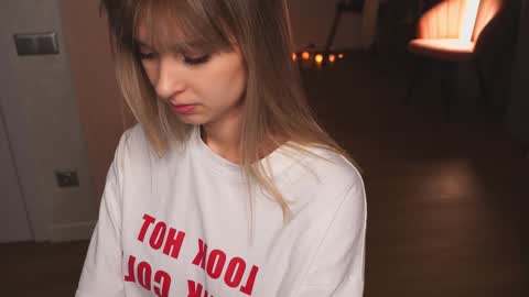 Snapshot of variety_moments chatting on 27, 1, 2025 Heeeeey Im Hanna the art of tease online show from 27, 1, 2025