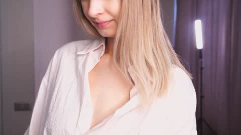 Snapshot of variety_moments chatting on 9, 2, 2025 Heeeeey Im Hanna the art of tease online show from 9, 2, 2025