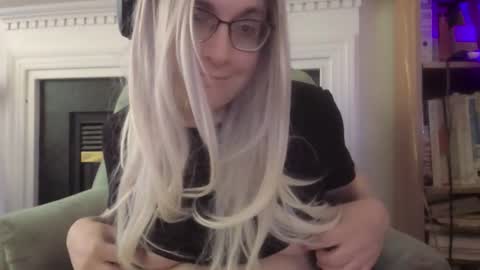 Snapshot of varinadarken chatting on 8, 4, 2026 Varina online show from 8, 4, 2026