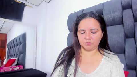 Aurora Cooper online show from 15, 9, 2025