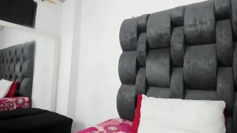 Aurora Cooper online show from 24, 9, 2025